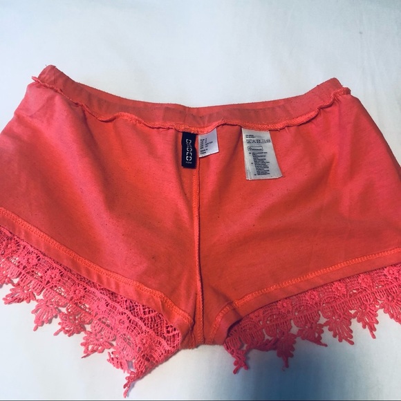 H & M Lacey Small Hot Neon Salmon Shorts Divided - Picture 4 of 9